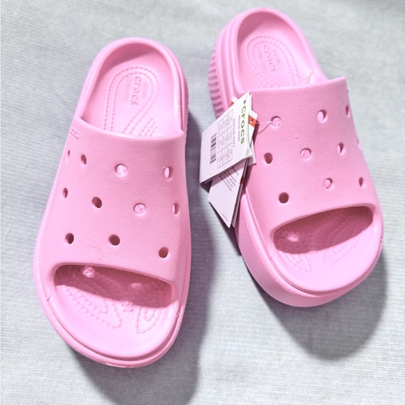 NWT CROCS stomp slide  M4/W6 pink sandals - Picture 1 of 4